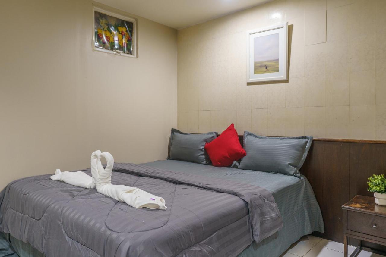 Cheqinn Bed Sukhumvit 4 Nana Plaza Бангкок Экстерьер фото