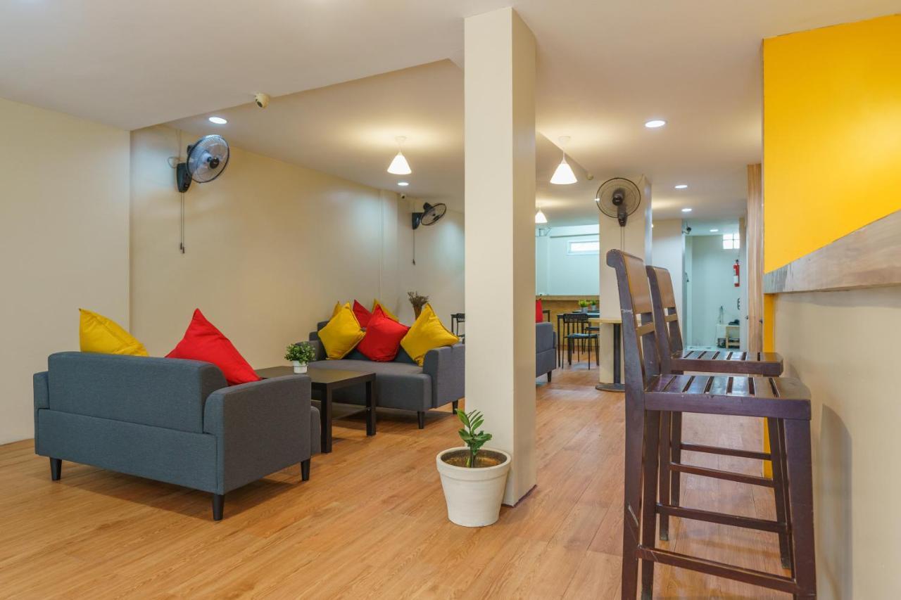 Cheqinn Bed Sukhumvit 4 Nana Plaza Бангкок Экстерьер фото