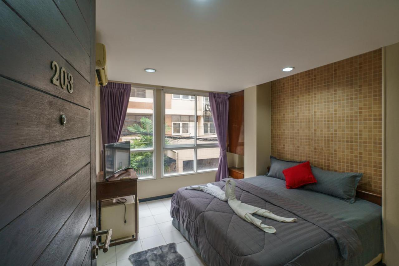 Cheqinn Bed Sukhumvit 4 Nana Plaza Бангкок Экстерьер фото